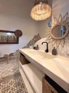 Mediterranean 2BR Tropical Villa Near Pererenan Beach, Canggu