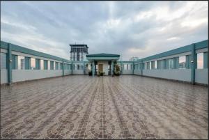 19f w NFLIX & BALCONY NEAR ROB, PGH, ACC USM&SLMC