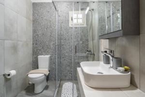 Unique 2 BDR Popi Villa IN FRONT of the SEA