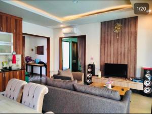 VilaPrincess Vimallahills 3bedroom plus 1bedroom dan Tendacamping, Privatepool, ayunan, bbq