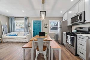 #753Coastal Anchor Suite!GroundLevelParkingGrill