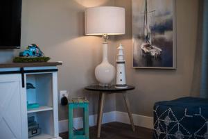 #753Coastal Anchor Suite!GroundLevelParkingGrill