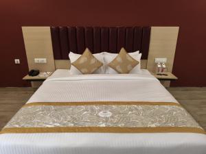 Hotel Grand Continent - HiTec City, Laxmi Cyber City, Hyderabad