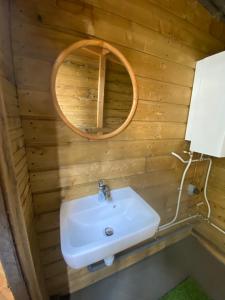 Tentes de luxe Les Pichies, Le Tipi d-Adri, Logement insolite : Tente