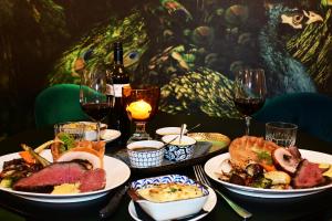 The Oriana Orange - Retro Hotel & Resort