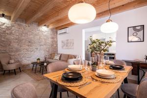 Holiday Home 4200-1 for 8 Pers in Lukoran