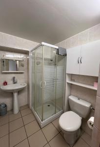 Maisons de vacances Gite aux 2 vignes - Grande maison ideale en famille ou entre amis : photos des chambres