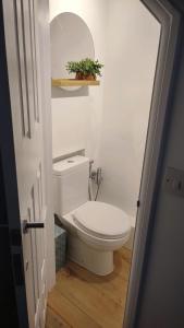 Spacious 3 Bed I Patio I By River and Hampton Court