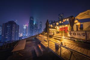 충칭 / 중경 Chongqing Houlai Rooftop Terrace Youth Hostel屋顶露台 5성급 호텔 객실