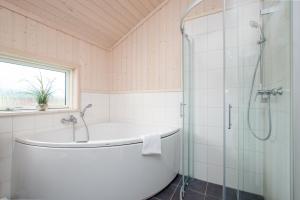 Holiday Vital Resort Ferienhaus C mit Sauna, Whirlpool & Kamin, großer Außenterrasse