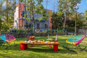 Corbett Calling with Projector Set-Up by StayVista