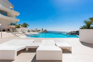 Panoramic Sea View Apartment Stupa Hills