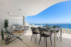 Panoramic Sea View Apartment Stupa Hills