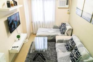 1BR-unit in central BGC