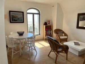 Villa Médaillon, Appartement privé dans villa, vue mer