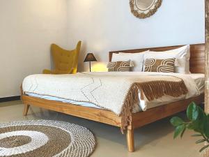 Tropical Pool Villa Canggu - Ololoca Berawa