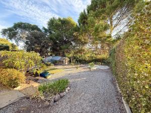 Ocean Breeze Stylish 4BR Retreat