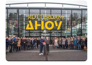 A double bedroom next to zuidplein metro station and Ahoy Arena Available for one person