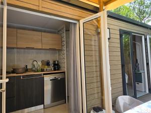 Campings Mobil home 3 ch 6 pers Camping Mayotte : photos des chambres