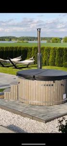 Chudzewo-dom nad jeziorem z jacuzzi