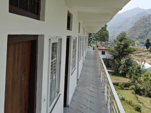 CSR Palace Langasu By StayApart