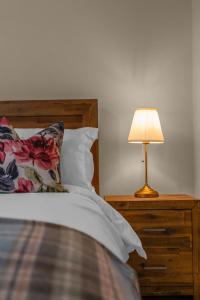 2 bed period Victorian property in historic town