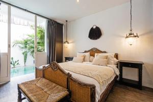 Modern 3BDR Villa - Central Canggu - Walk to Finns & Atlas Beach Club