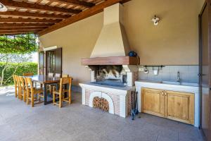 Villa Roza by Briskva