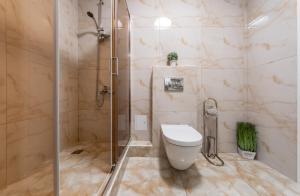 LUX Apartment near Arena City