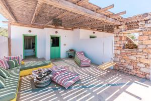 Ailouros Scenic Guest Houses