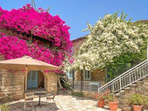 Cyprus Villages - Hotel & Restaurant - Central Location - Bed & Breakfast With Access To Pool And Stunning Views