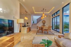 Modern Tropical 3BR Villa in the Heart of Canggu