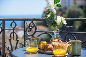 SERRES - Somptueux 2 pièces - Frontière Monaco - Vue Mer