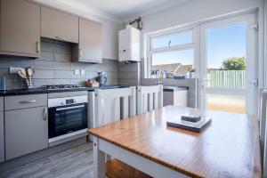 Larkfield - 3 Bedroom Holiday Home - Penally