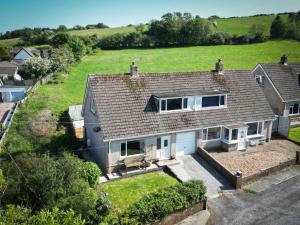 Larkfield - 3 Bedroom Holiday Home - Penally