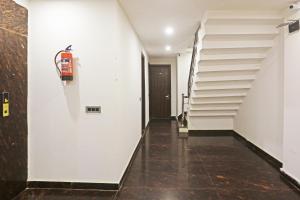 Hotel ECG Grand Inn-Near Delhi Airport free Airport Drop