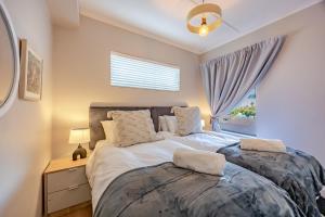 Modern 2 bed, 2 bath- Blouberg