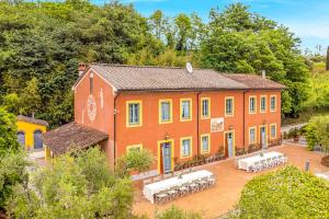9 bedroom Lucca villa