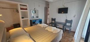 Metaxatos Apartments