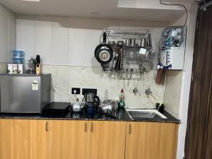 ManiKuVlogs 3 Peoples Sleep