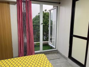 ManiKuVlogs 3 Peoples Sleep