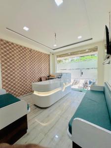 Hotel Elite Stay - Ashoka Nagar, Kharadi, Pune