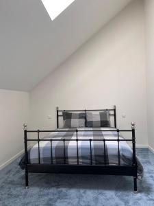 Two-Bedroom Deluxe Apartment with Garden View