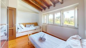 Garda View by Bookinggardalake