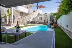Villa Marika