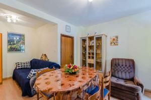 Apartments in Selce 41668