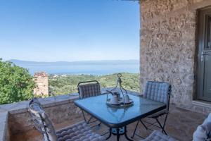 Nikis Tower - Serene Seaview Stone Getaway