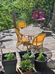 grande terrasse avec vue entre méditerranée et pays cathare