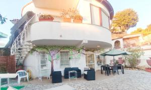 Amorevole villa con terrazza e parcheggio privato