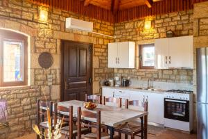 Mini Castle in Nature Fotinis Retreat Polilimnio